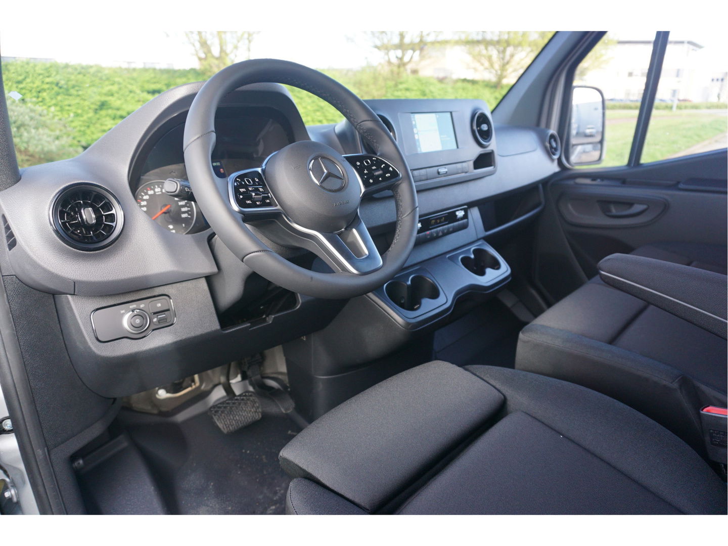 Mercedes-Benz Sprinter 317CDI L3H2 BPM VRIJ!! Airco, 7" Mbux, Camera, LED, 9G-Tronic!! NR. 488