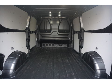 Ford Transit Custom 300L 136PK Limited BPM VRIJ!! Navi, Cam, Adap. Cruise, 16" LM, Trekhaak!! NR. 245