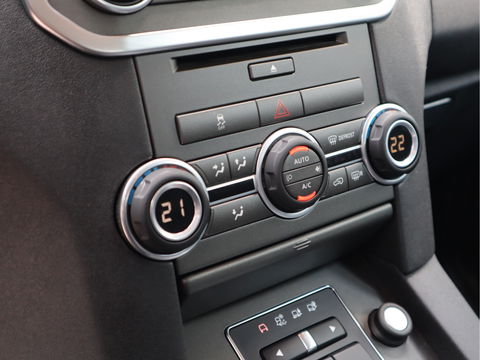 Land Rover Discovery 3.0 TD V6 Euro 6 - Grijs Kenteken - Cruise Controle - 3,5t KG Trekhaak