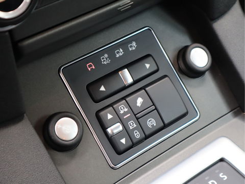 Land Rover Discovery 3.0 TD V6 Euro 6 - Grijs Kenteken - Cruise Controle - 3,5t KG Trekhaak