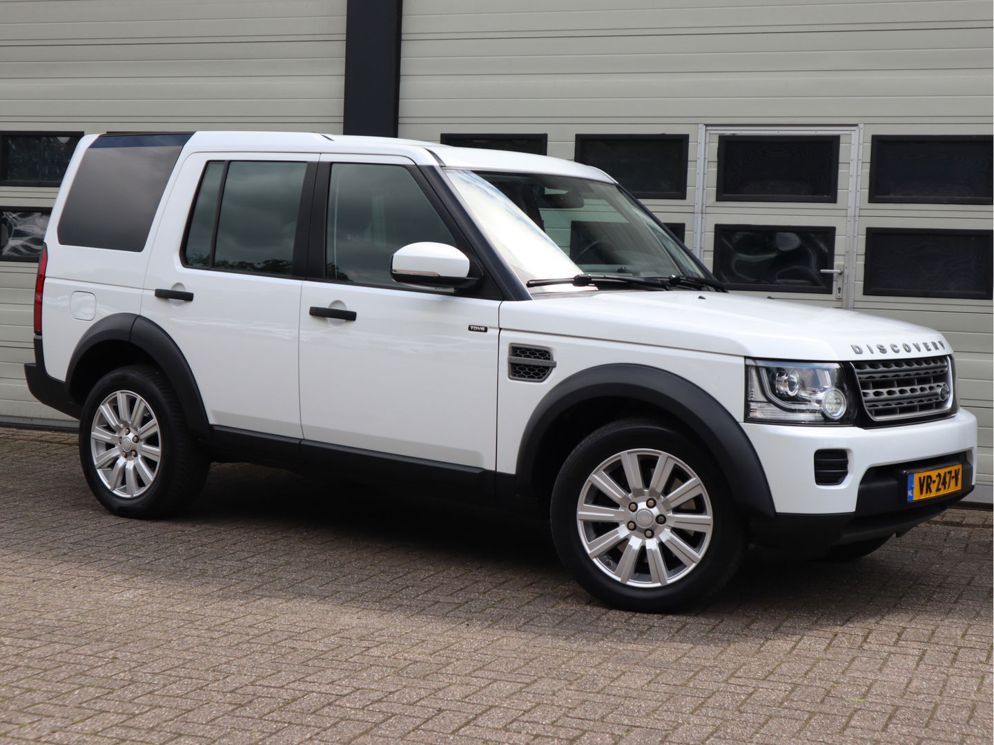 Land Rover Discovery 3.0 TD V6 Euro 6 - Grijs Kenteken - Cruise Controle - 3,5t KG Trekhaak