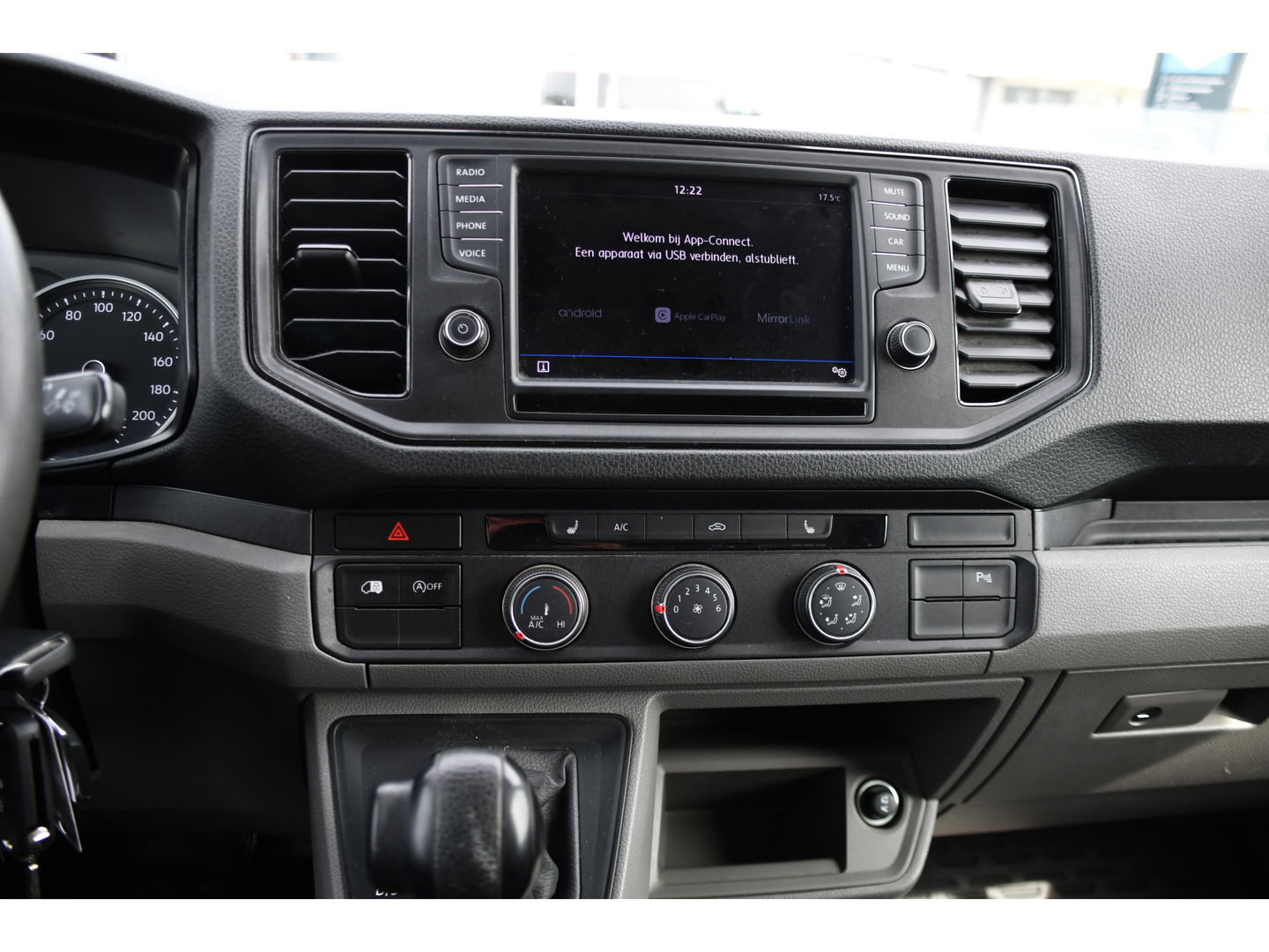 Volkswagen Crafter 35 2.0 TDI L3H3 Highline Camera, Cruise, LED, 177PK, Carplay, Automaat, Standkachel, Multimedia, Airco VERKOCHT...Gefeliciteerd Mack & Tos.
