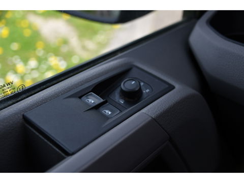 Volkswagen Crafter 35 2.0 TDI L3H3 Highline Camera, Cruise, LED, 177PK, Carplay, Automaat, Standkachel, Multimedia, Airco VERKOCHT...Gefeliciteerd Mack & Tos.