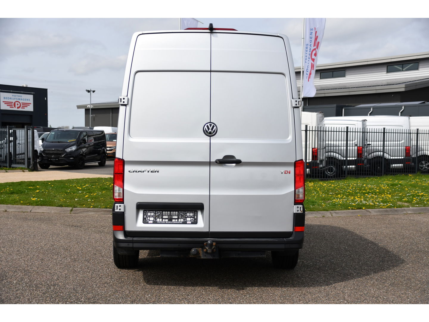 Volkswagen Crafter 35 2.0 TDI L3H3 Highline Camera, Cruise, LED, 177PK, Carplay, Automaat, Standkachel, Multimedia, Airco VERKOCHT...Gefeliciteerd Mack & Tos.