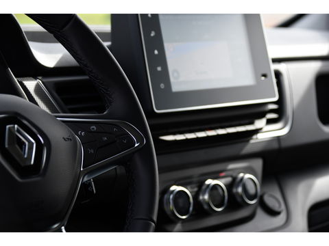 Renault Trafic 2.0 dCi 130 T30 L2H1 Luxe Black & White Edition Camera, Cruise, Carplay, LED, Clima, Multimedia, Trekhaak,