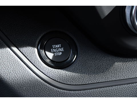 Renault Trafic 2.0 dCi 130 T30 L2H1 Luxe Black & White Edition Camera, Cruise, Carplay, LED, Clima, Multimedia, Trekhaak,