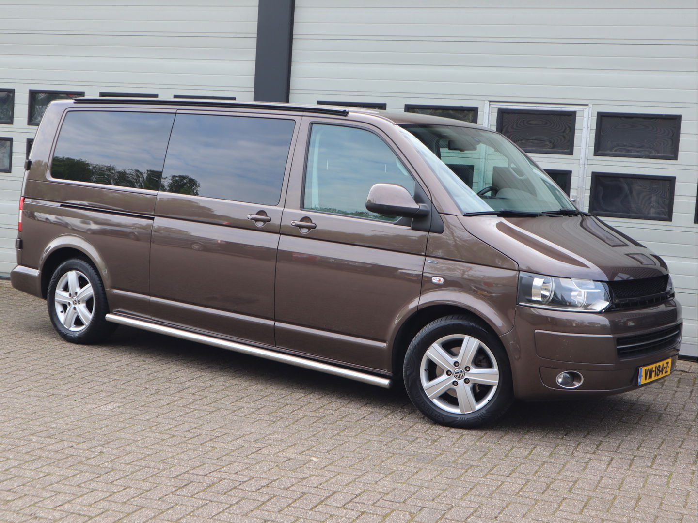 Volkswagen Transporter 2.0 TDI DSG-Automaat 132 kw - Camper 220V Led - Luifel