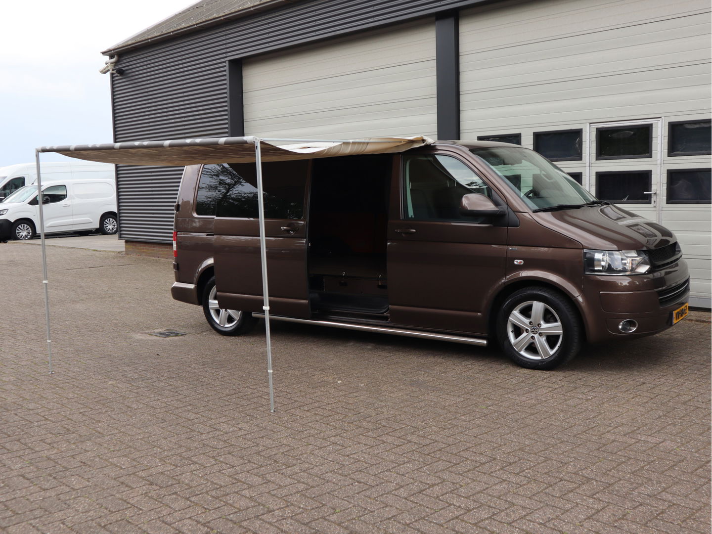 Volkswagen Transporter 2.0 TDI DSG-Automaat 132 kw - Camper 220V Led - Luifel