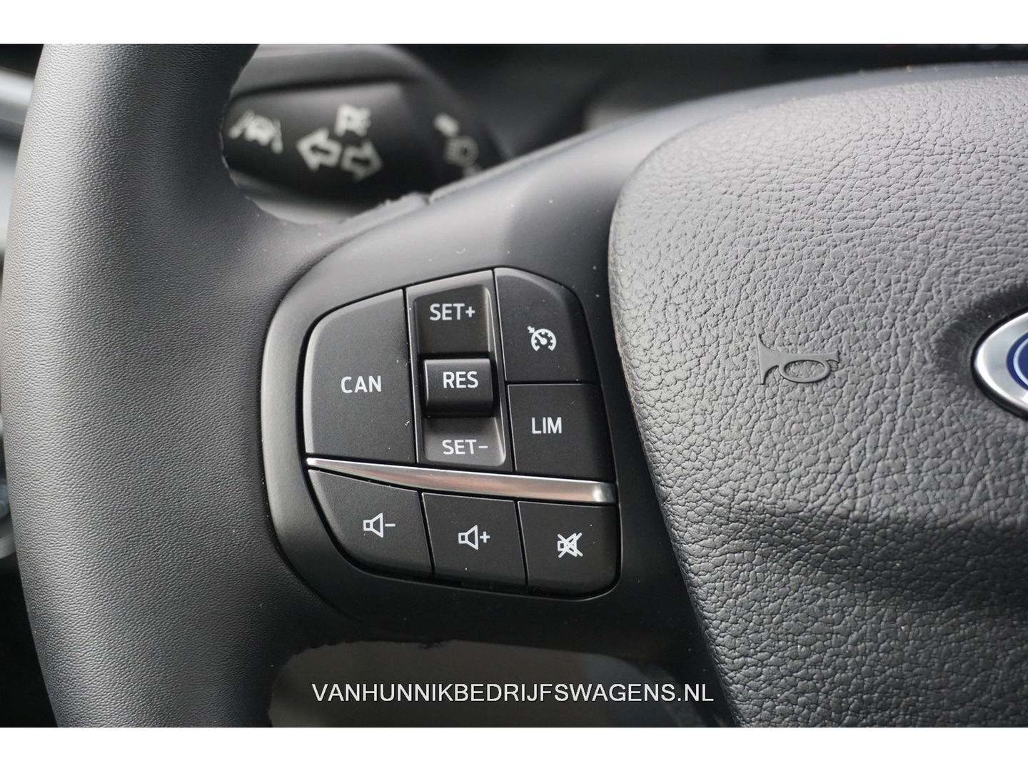Ford Transit Custom 340L 130PK Trail Edition AUT BPM VRIJ!! Airco, Camera, Apple CP/Android A, 18" LM Velgen!! NR. 458