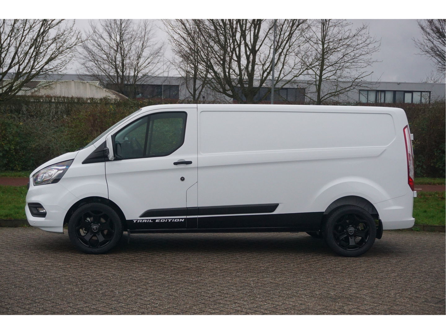 Ford Transit Custom 340L 130PK Trail Edition AUT BPM VRIJ!! Airco, Camera, Apple CP/Android A, 18" LM Velgen!! NR. 458