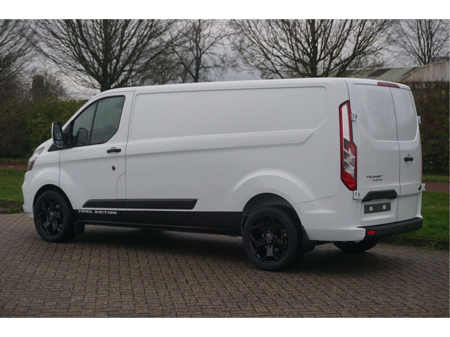 Ford Transit Custom 340L 130PK Trail Edition AUT BPM VRIJ!! Airco, Camera, Apple CP/Android A, 18" LM Velgen!! NR. 458