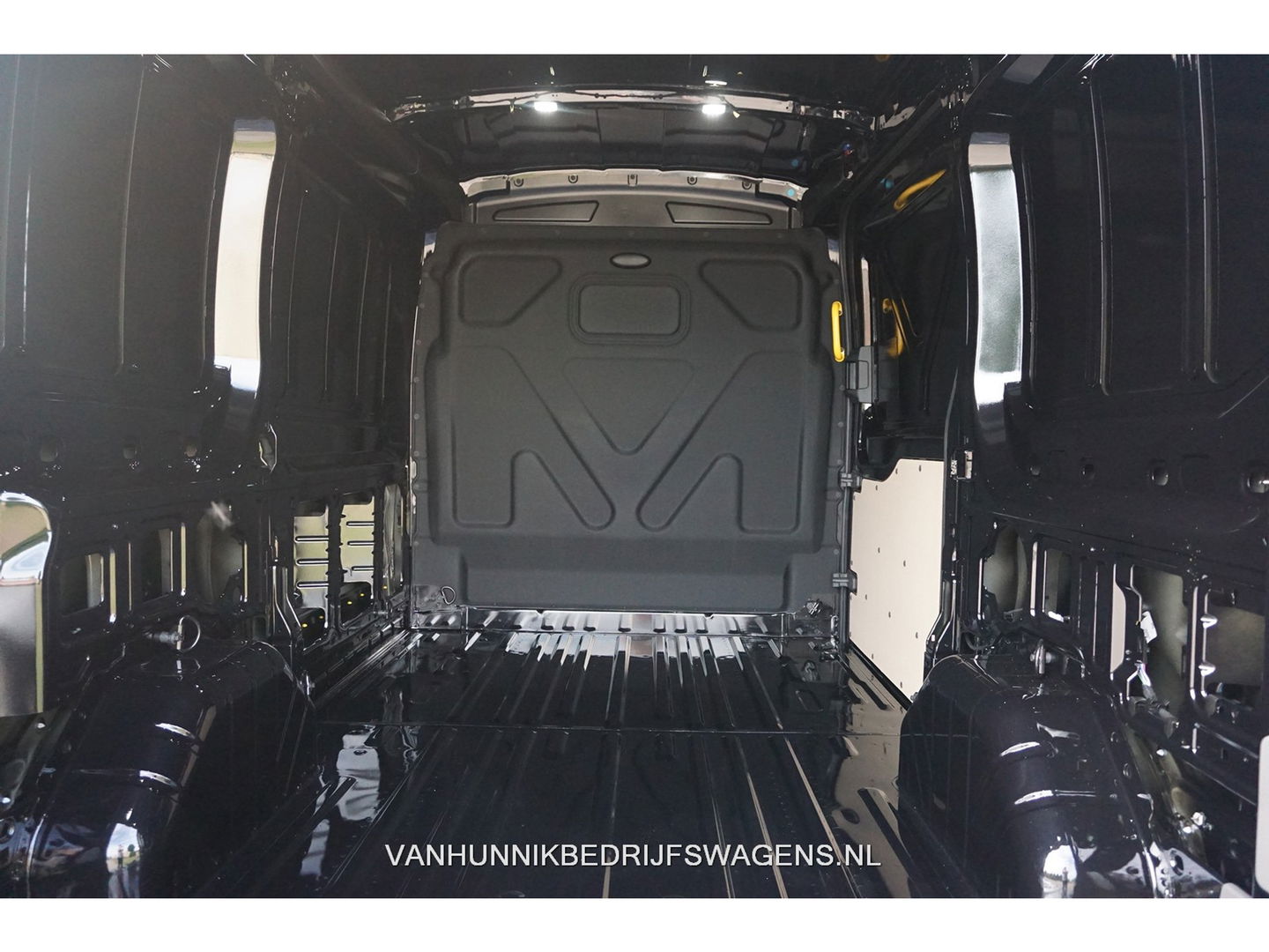 Ford Transit 350M 130PK L2H2 BPM VRIJ!! Clima, 12" Sync 4 met Navi, Trekhaak!! NR. 298
