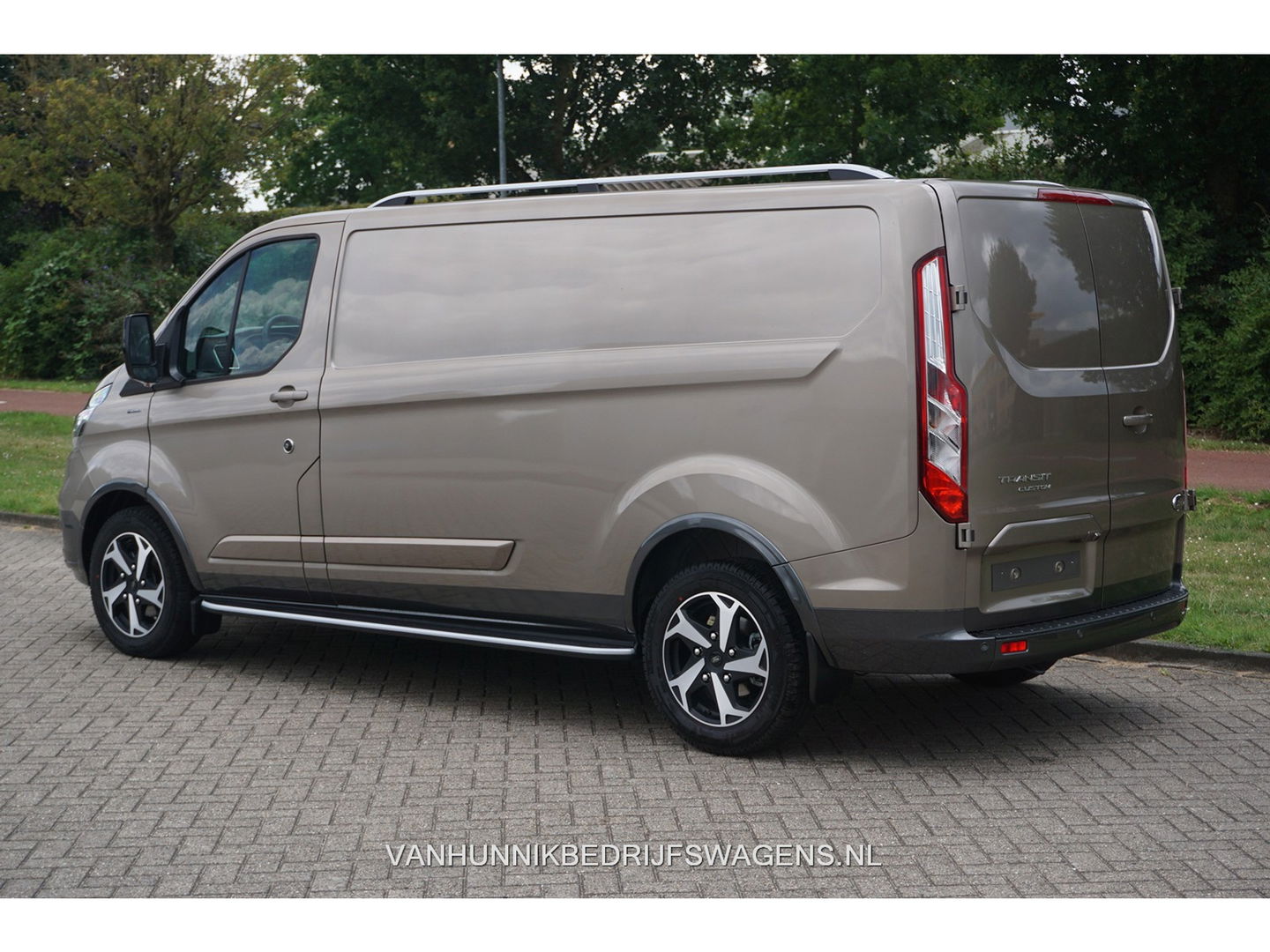 Ford Transit Custom 300L Active 130PK BPM VRIJ!! Airco, Apple CP/Android Auto / Camera, 17"LM!! NR. 396