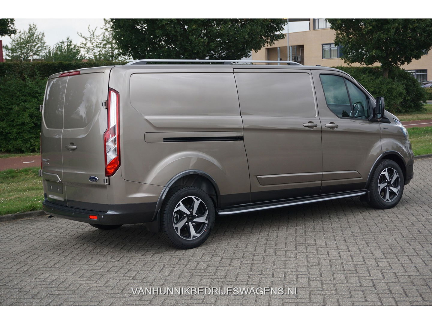 Ford Transit Custom 300L Active 130PK BPM VRIJ!! Airco, Apple CP/Android Auto / Camera, 17"LM!! NR. 396