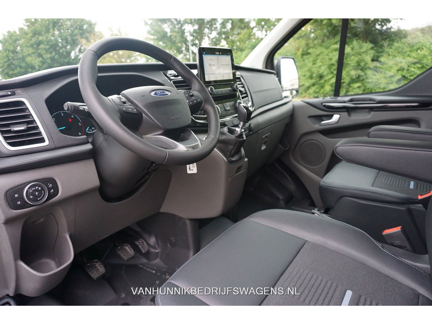 Ford Transit Custom 300L Active 130PK BPM VRIJ!! Airco, Apple CP/Android Auto / Camera, 17"LM!! NR. 396