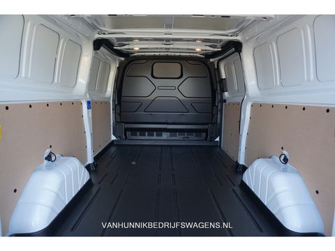 Ford Transit Custom 300L 130 PK Trend DEMO Auto BPM VRIJ!! Airco, Cruise, PDC, Navi!! NR. 320