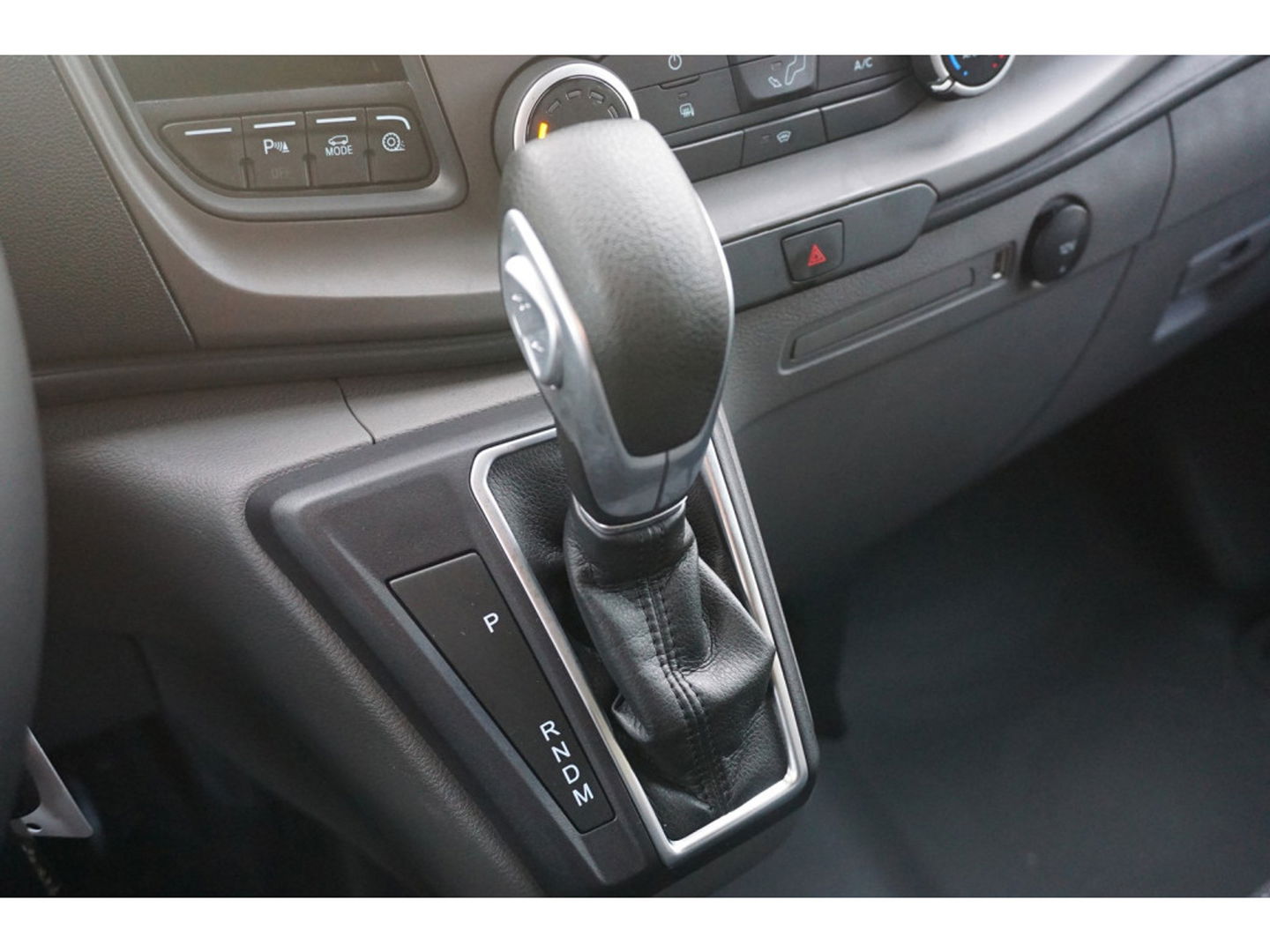 Ford Transit Custom 300L 130PK Trend Aut BPM VRIJ!! Airco, Cruise, Navi, Camera NR. 858