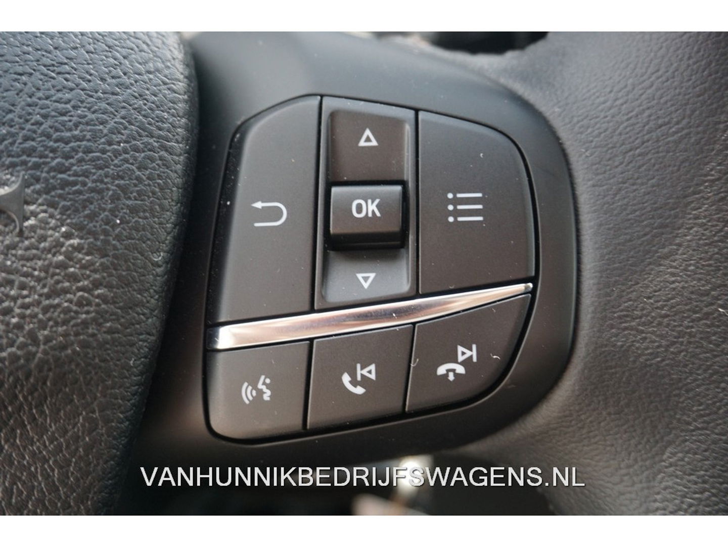 Ford Transit Custom 300L 130PK Trend Aut BPM VRIJ!! Airco, Cruise, Navi, Camera NR. 858