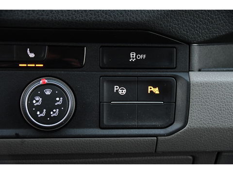 Volkswagen Crafter 2.0 TDI L3H3 4Motion Highline FULL OPTIONS! Adaptieve Cruise, Camera, 360 Sensoren, 177PK, Carplay, Multimedia, Stoelverwarming, Massage