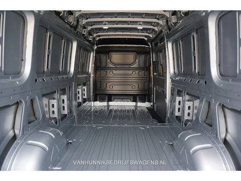 Volkswagen Crafter 35 177PK L4H3 AUT BPM VRIJ!! Navi, Camera, Adap. Cruise, Gev. Stoel, LED!! NR. 885