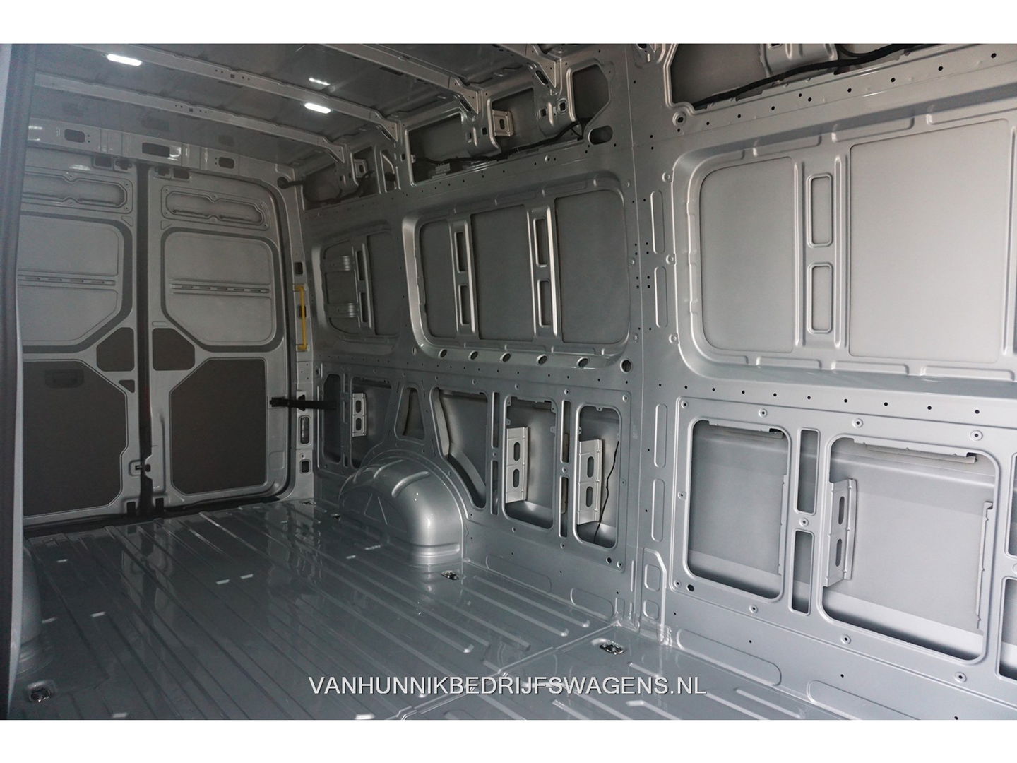 Volkswagen Crafter 35 177PK L4H3 AUT BPM VRIJ!! Navi, Camera, Adap. Cruise, Gev. Stoel, LED!! NR. 885