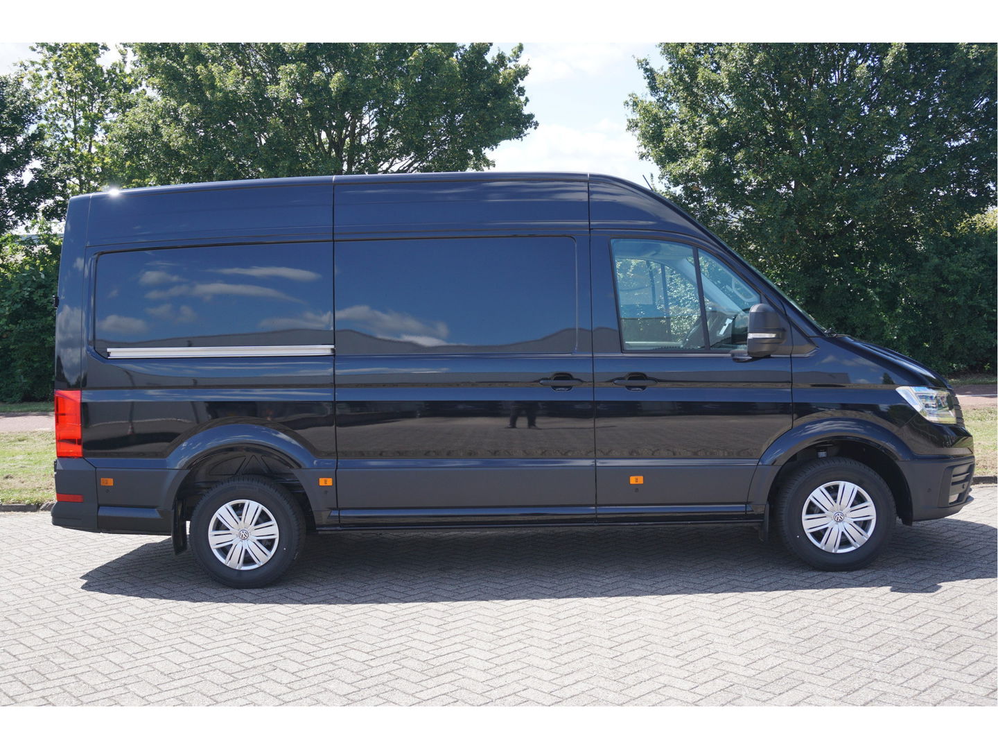 Volkswagen Crafter 35 177PK L3H3 AUT BPM VRIJ!! Navi, Camera, Gev. Stoel, Alarm, LED, 2x Schuifdeur!! NR. 960