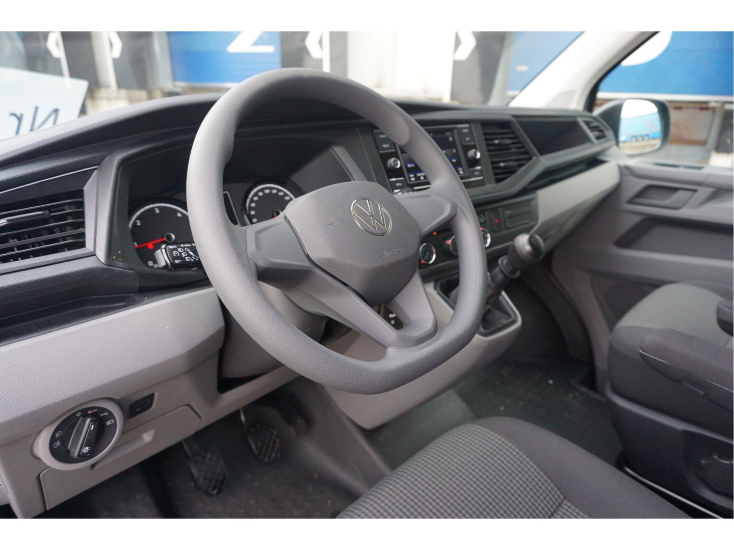 Volkswagen Transporter T6.1 2.0TDI 150PK BPM VRIJ!! App Connect, Cruise, Airco, Betimmering! NR. 731