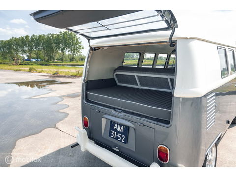 Volkswagen T1 Kombi | Europees geleverd | 8 zitplaatsen