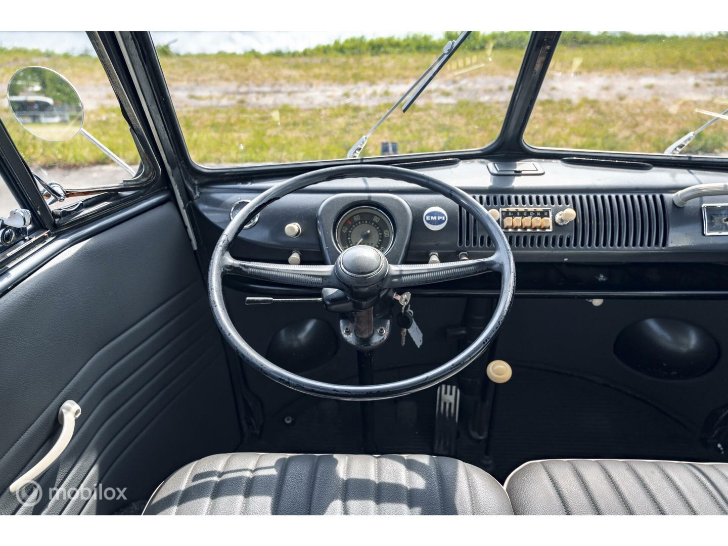 Volkswagen T1 Kombi | Europees geleverd | 8 zitplaatsen