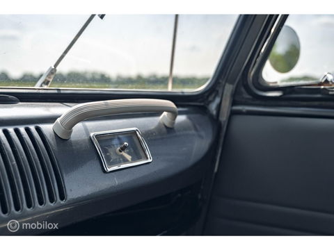 Volkswagen T1 Kombi | Europees geleverd | 8 zitplaatsen