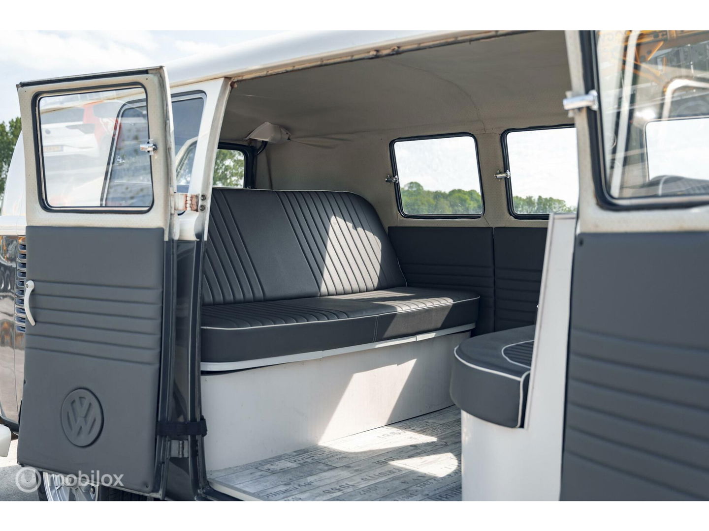 Volkswagen T1 Kombi | Europees geleverd | 8 zitplaatsen
