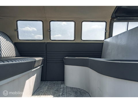 Volkswagen T1 Kombi | Europees geleverd | 8 zitplaatsen