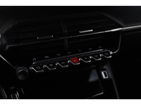 Peugeot 208 1.2 PureTech GT-Line Automaat Half Leder Virtual Cockpit Navigatie Camera Clima Carplay Android Bluetooth 17 inch LMV LED