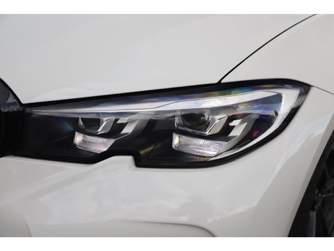 BMW 3 Serie 318i Executive Edition M Sport Automaat Black Optic Full LED Head Up Display Digital Cockpit Half Leder Sportstoelen Navigatie Carplay Bluetooth 19 inch M Velgen