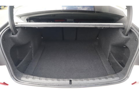 BMW 3 Serie 318i Executive Edition M Sport Automaat Black Optic Full LED Head Up Display Digital Cockpit Half Leder Sportstoelen Navigatie Carplay Bluetooth 19 inch M Velgen