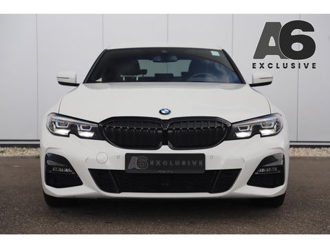 BMW 3 Serie 318i Executive Edition M Sport Automaat Black Optic Full LED Head Up Display Digital Cockpit Half Leder Sportstoelen Navigatie Carplay Bluetooth 19 inch M Velgen