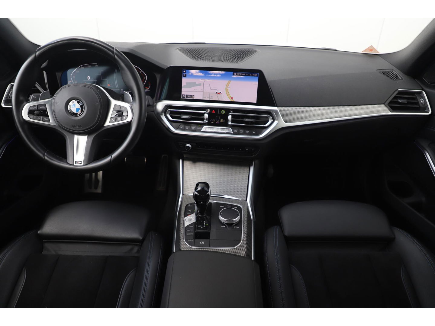 BMW 3 Serie 318i Executive Edition M Sport Automaat Black Optic Full LED Head Up Display Digital Cockpit Half Leder Sportstoelen Navigatie Carplay Bluetooth 19 inch M Velgen