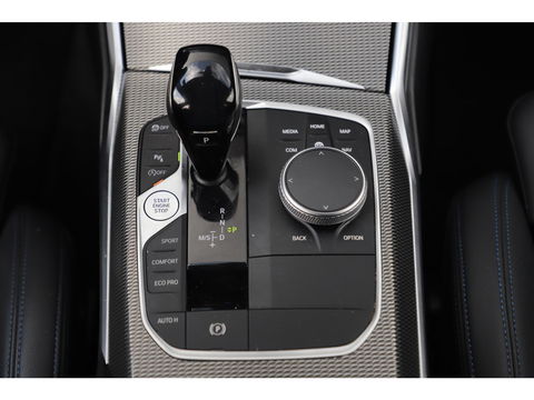BMW 3 Serie 318i Executive Edition M Sport Automaat Black Optic Full LED Head Up Display Digital Cockpit Half Leder Sportstoelen Navigatie Carplay Bluetooth 19 inch M Velgen