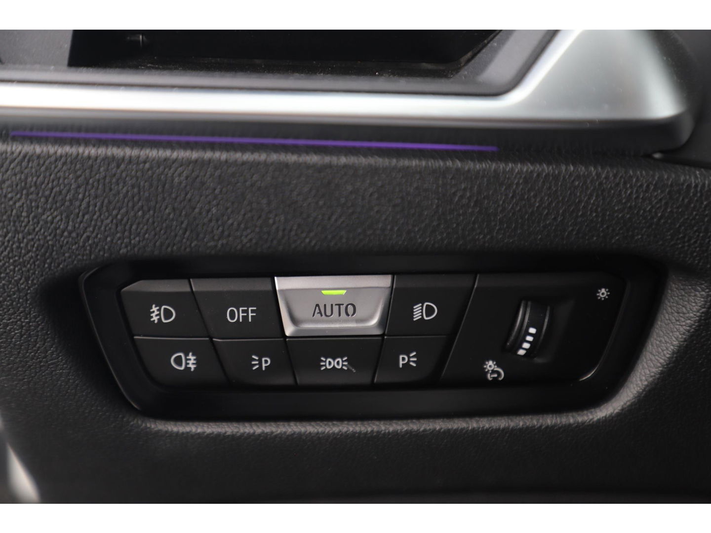 BMW 3 Serie 318i Executive Edition M Sport Automaat Black Optic Full LED Head Up Display Digital Cockpit Half Leder Sportstoelen Navigatie Carplay Bluetooth 19 inch M Velgen