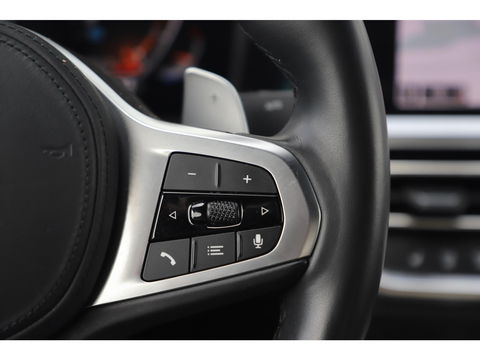 BMW 3 Serie 318i Executive Edition M Sport Automaat Black Optic Full LED Head Up Display Digital Cockpit Half Leder Sportstoelen Navigatie Carplay Bluetooth 19 inch M Velgen