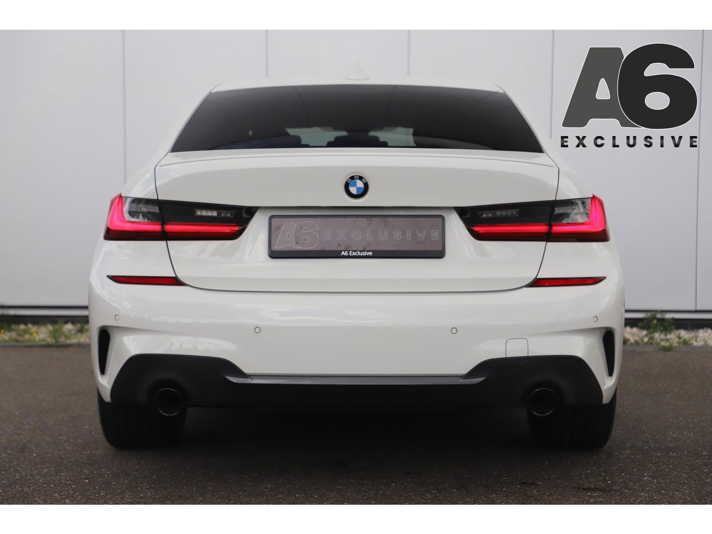 BMW 3 Serie 318i Executive Edition M Sport Automaat Black Optic Full LED Head Up Display Digital Cockpit Half Leder Sportstoelen Navigatie Carplay Bluetooth 19 inch M Velgen