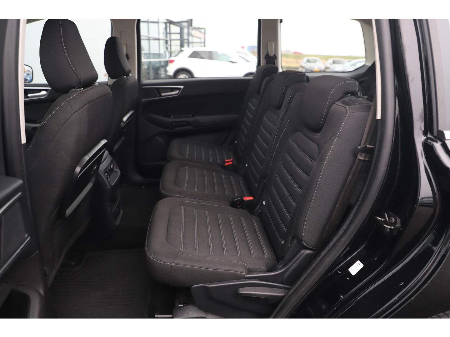 Ford Galaxy 1.5 Titanium 7 Persoons Navigatie Clima Cruise PDC Stoelverwarming Carplay Android