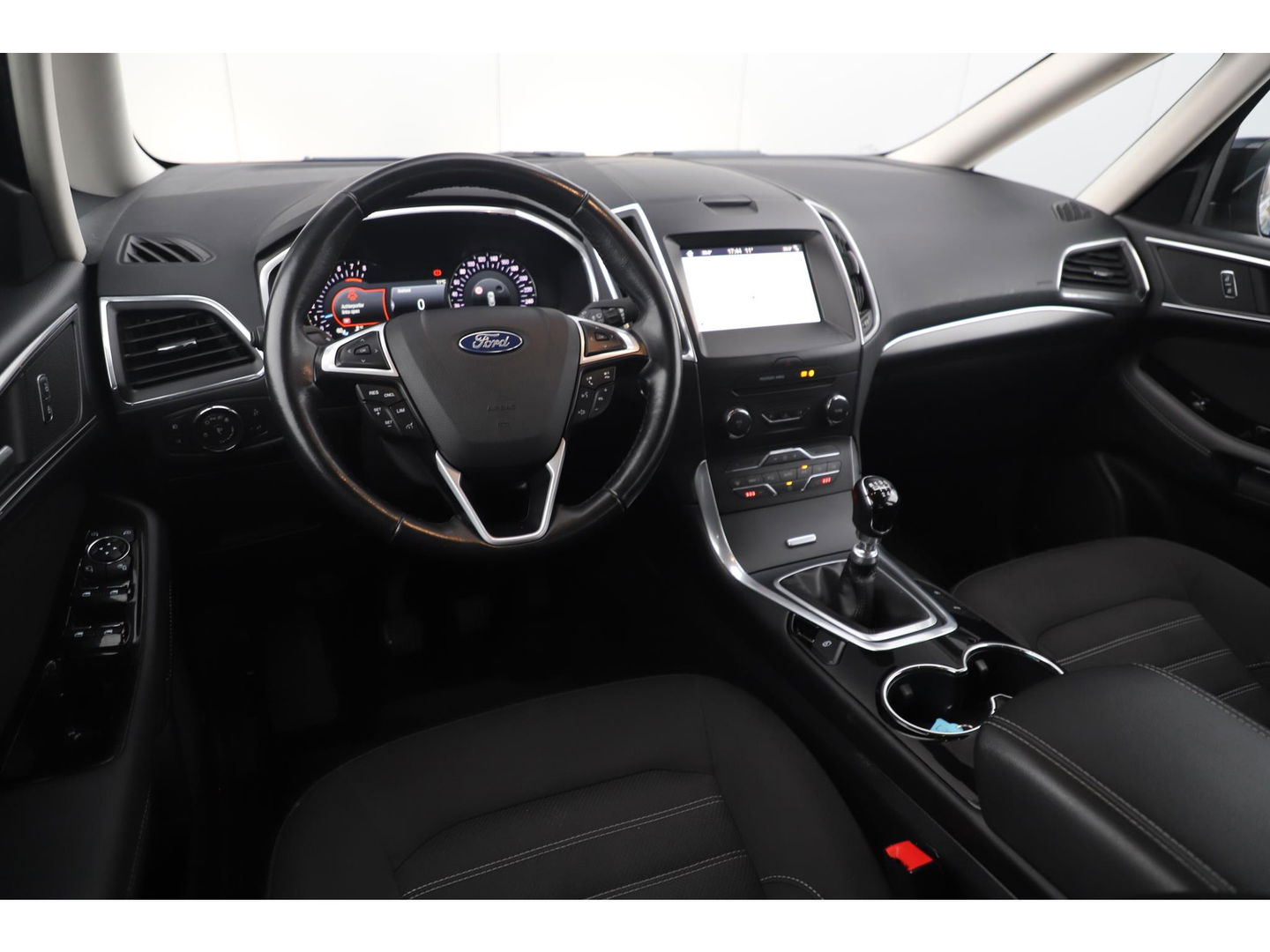 Ford Galaxy 1.5 Titanium 7 Persoons Navigatie Clima Cruise PDC Stoelverwarming Carplay Android