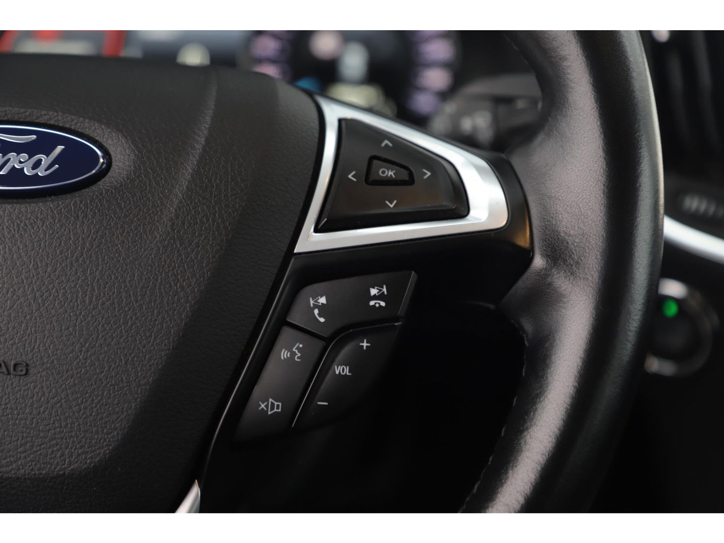 Ford Galaxy 1.5 Titanium 7 Persoons Navigatie Clima Cruise PDC Stoelverwarming Carplay Android