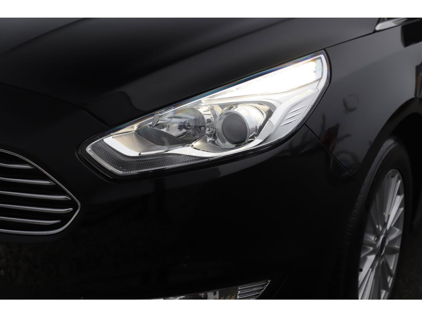 Ford Galaxy 1.5 Titanium 7 Persoons Navigatie Clima Cruise PDC Stoelverwarming Carplay Android
