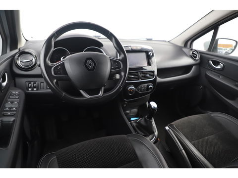 Renault Clio Estate 0.9 TCe Intens Trekhaak Keyless Navigatie Clima Cruise Achteruitrijcamera PDC Bluetooth Full LED