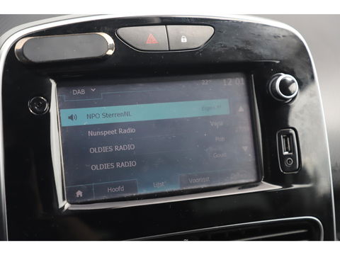 Renault Clio Estate 0.9 TCe Intens Trekhaak Keyless Navigatie Clima Cruise Achteruitrijcamera PDC Bluetooth Full LED