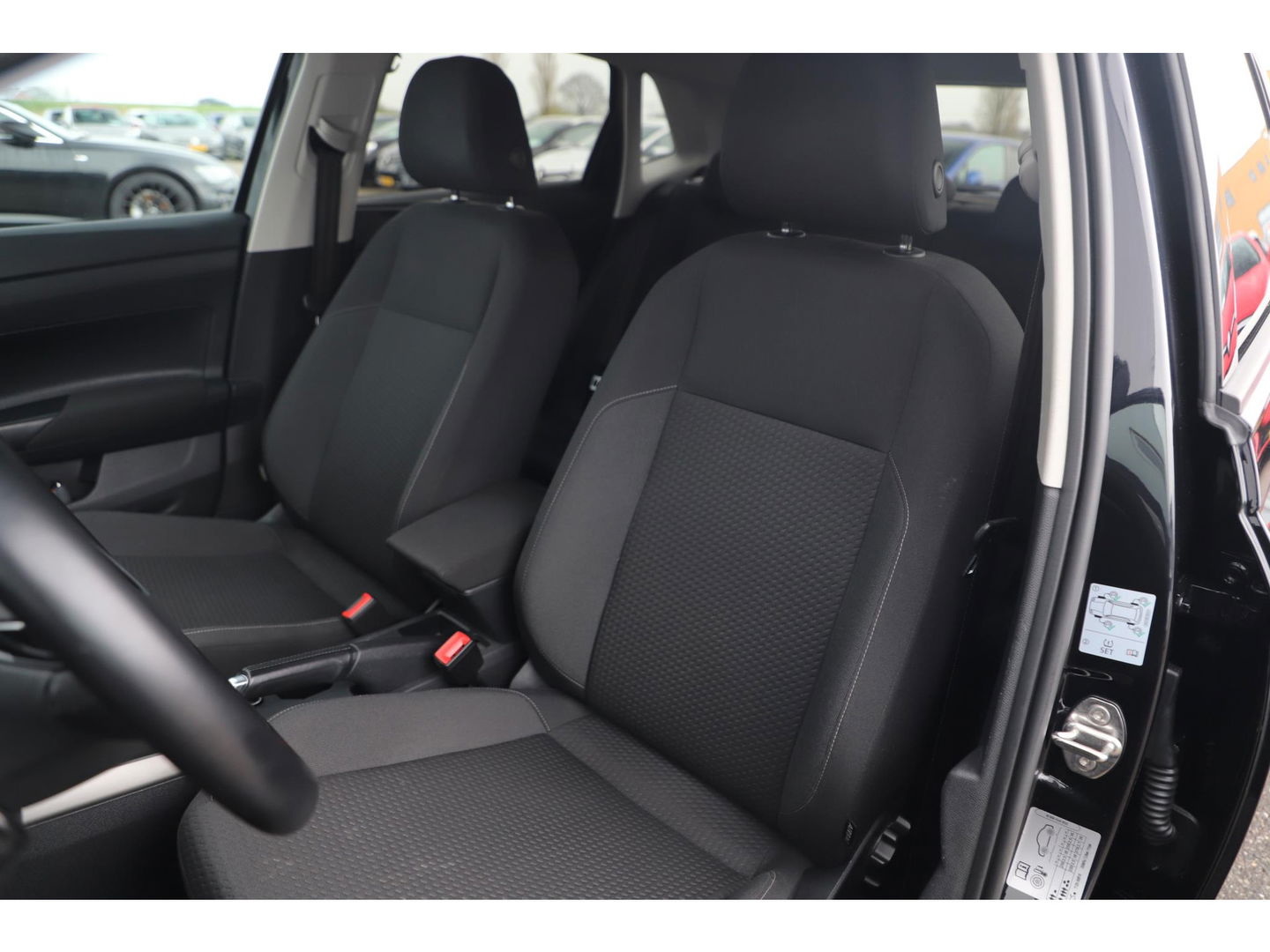Volkswagen Polo 1.0 TSI R-Line Edition DSG Automaat 95PK Navigatie Carplay Android PDC Bluetooth Adaptive Cruise Airco LED 16 inch LMV