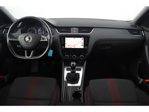 Škoda Octavia Combi 1.0 TSI Greentech Sport Business Trekhaak 116PK Sportstoelen Navigatie Clima 17 inch LMV Carplay Android Bluetooth PDC