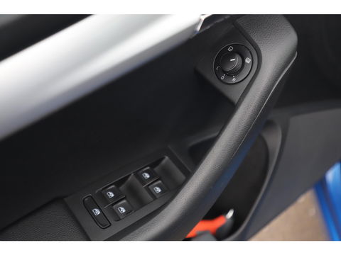 Škoda Octavia Combi 1.0 TSI Greentech Sport Business Trekhaak 116PK Sportstoelen Navigatie Clima 17 inch LMV Carplay Android Bluetooth PDC